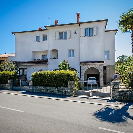 Apartments Sandra Rovinj Bagian luar foto