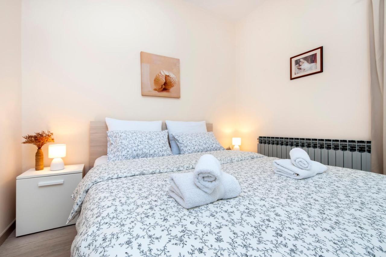 Apartments Sandra Rovinj Bagian luar foto