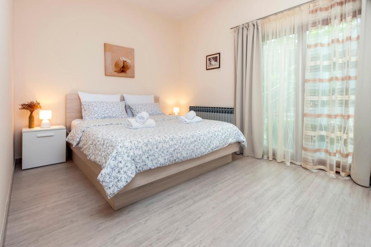 Apartments Sandra Rovinj Bagian luar foto