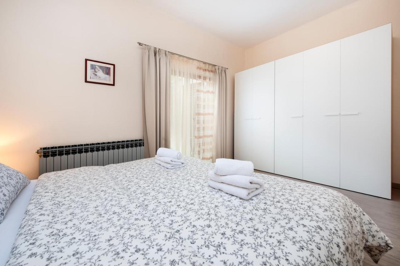 Apartments Sandra Rovinj Bagian luar foto