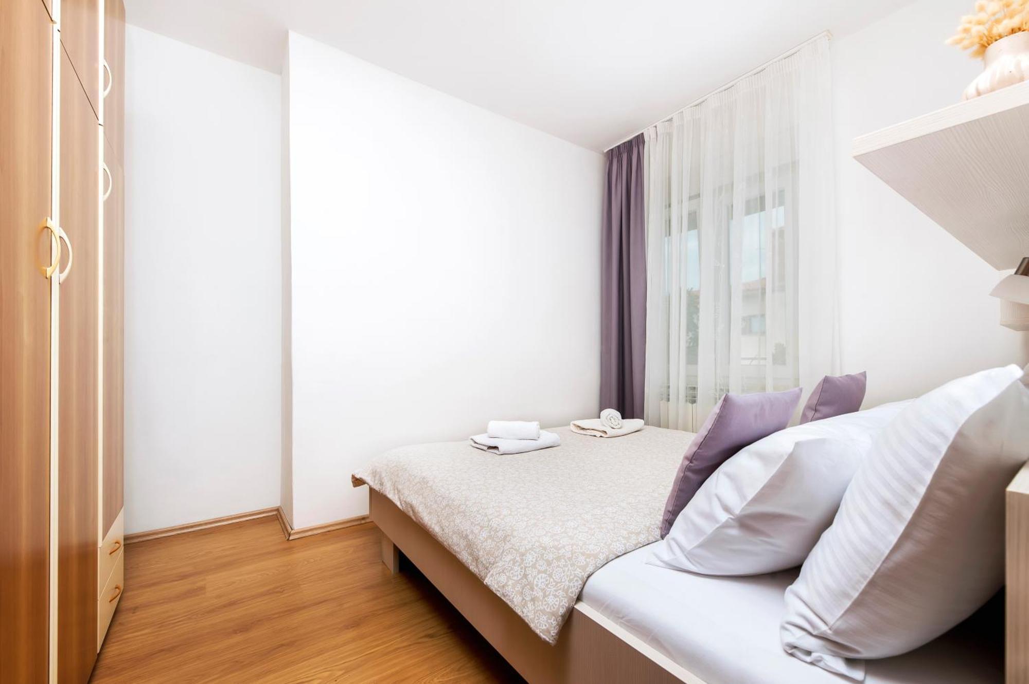 Apartments Sandra Rovinj Bagian luar foto