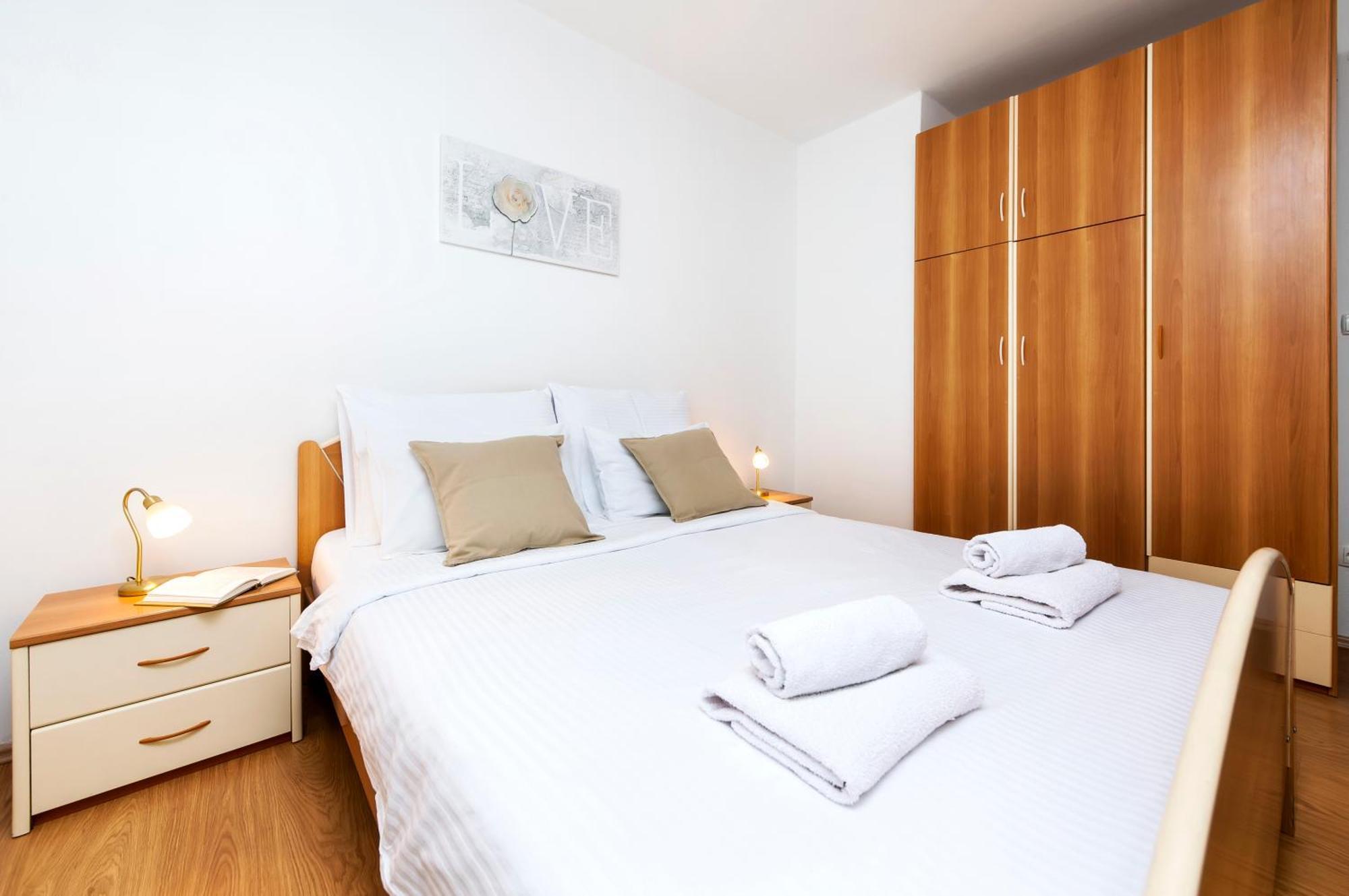 Apartments Sandra Rovinj Bagian luar foto