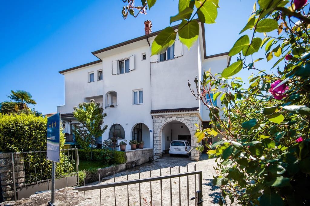 Apartments Sandra Rovinj Bagian luar foto